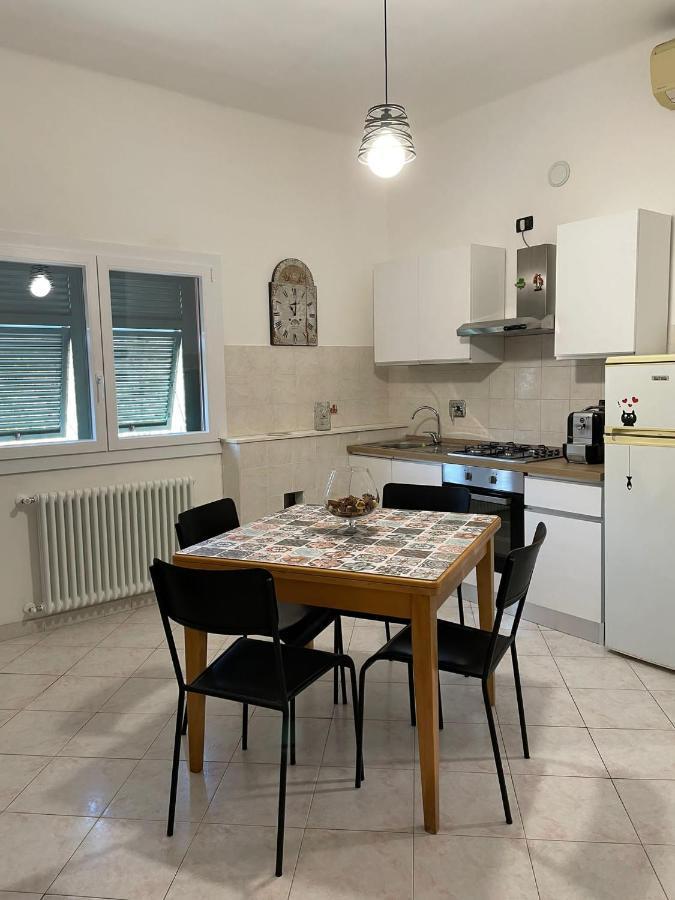 Appartamento Ca' Sandra Vado Ligure Luaran gambar